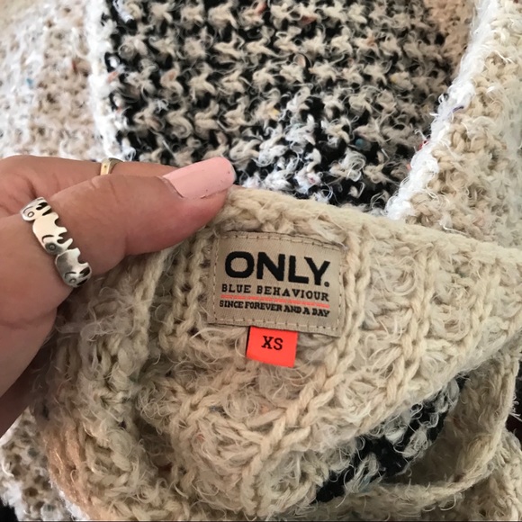 Only Sweater - Picture 5 of 5
